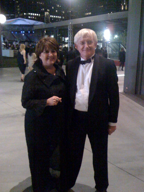 Veletta Forsythe Lill and I were chatting just outside the Winspear when we spotted Spencer de Grey wandering around with a big smile on his face and a camera tethered to his wrist. He, of course, is Sir Norman Foster's design partner. He said he was thrilled with the way the Winspear has turned out. He also said that he found everyone in Dallas to be quite friendly and that he looks forward to returning.