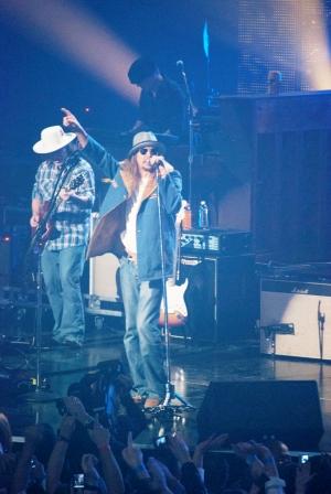 Kid Rock rocks out at the Verizon Theater in Grand Prairie.