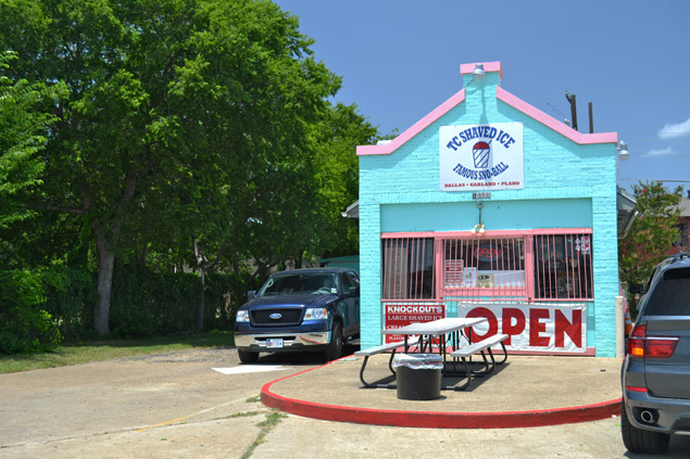 TC Shaved Ice Dallas location (Photography by Hayden Harrison)