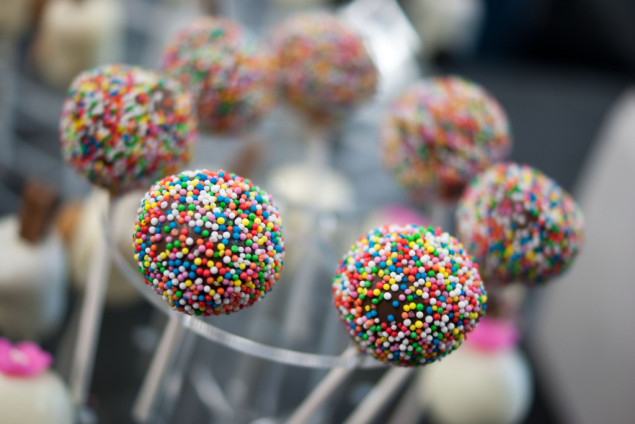 Cake pops (via Flickr user  tarale)