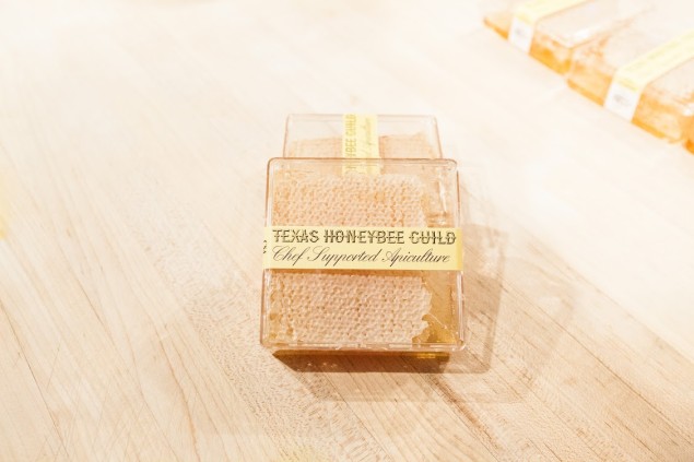 Texas Honeybee Guild honeycomb. Photo by Alexander Richter.