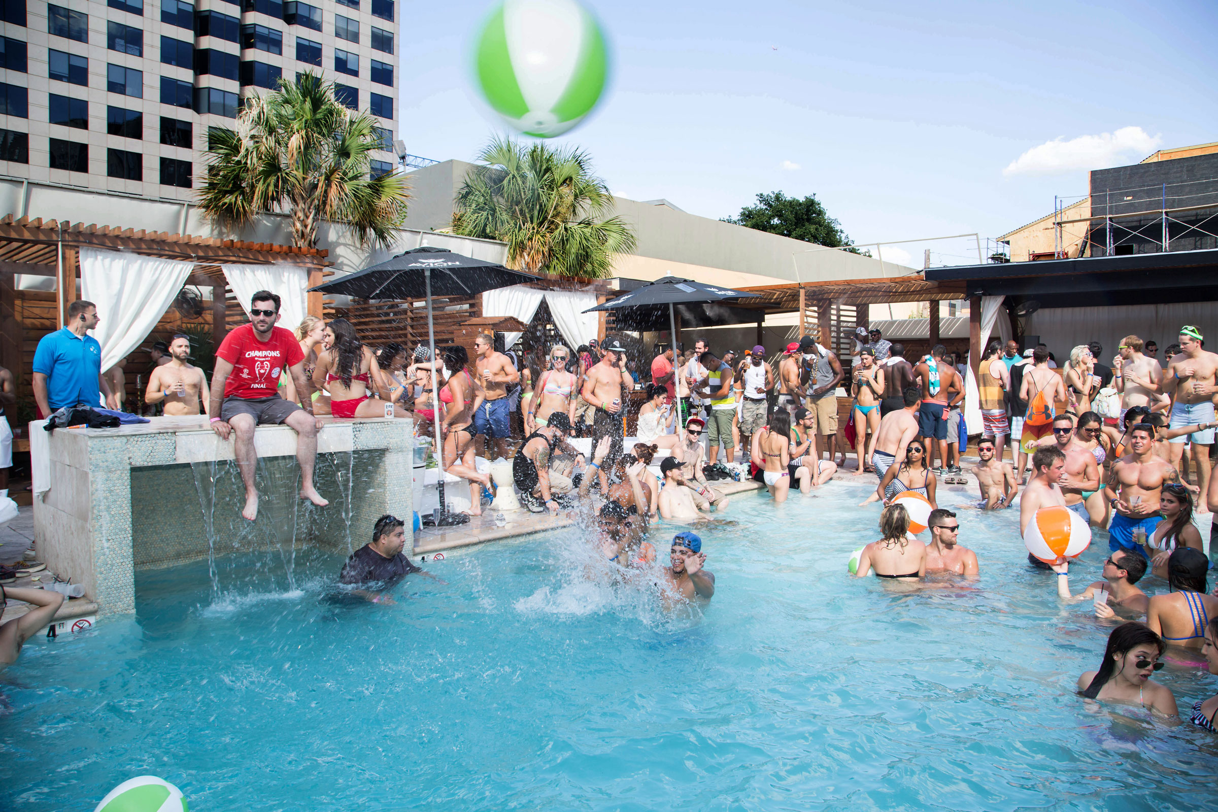 7 Dallas Pools to Sip and Swim at This Summer - D Magazine