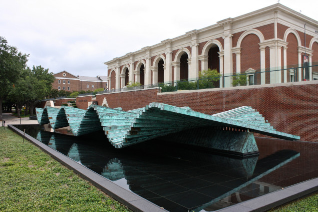 Santiago Calatrava's "The Wave" outside the Meadows Museum at SMU. Photo credit: Trevor Huxham / Flickr.