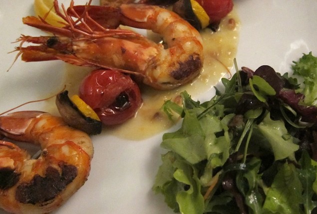 Grilled prawns from the Mediterranean, the perfect pairing with fresh Picpoul de Pinet