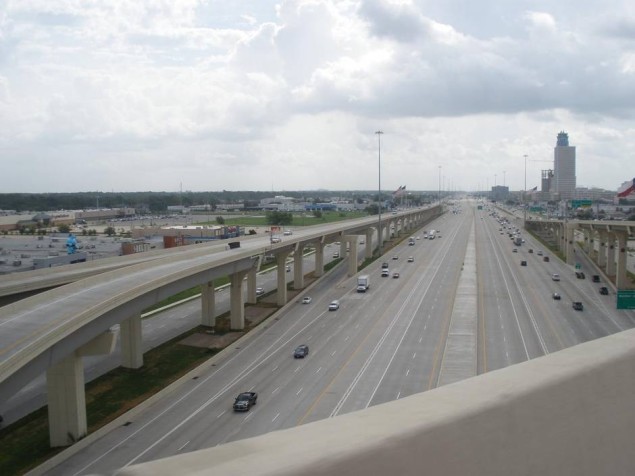 The Katy Freeway near Houston has 26 lanes. Photo by Socrate76 via Wiki Commons