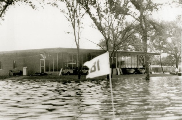 The 1957 flood at Riverlake