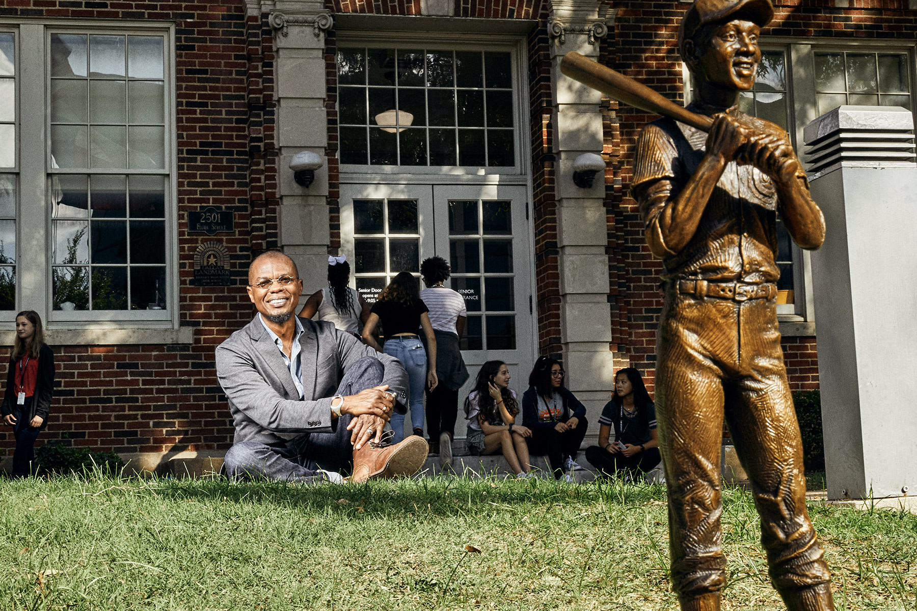 Ernie Banks Statue, The Ernie Banks Mr. Cub Statue outsid…