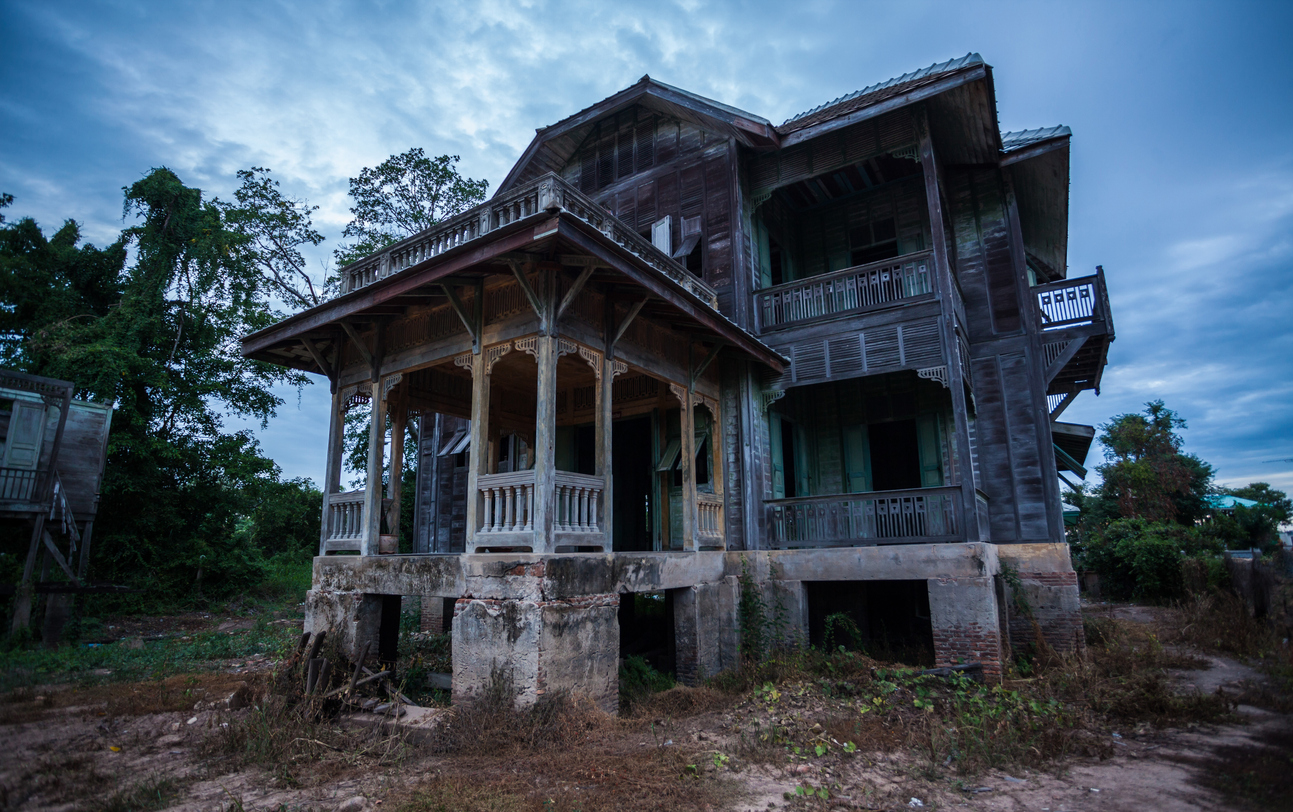 Obsessed With The Haunting Of Hill House We Chat Up Dallas Ghost 