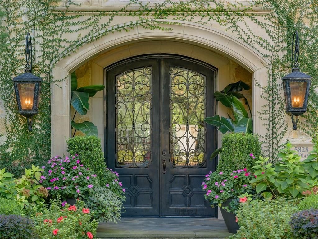 Hot Property: A Palatial Family Home in Old Preston Hollow - D Magazine
