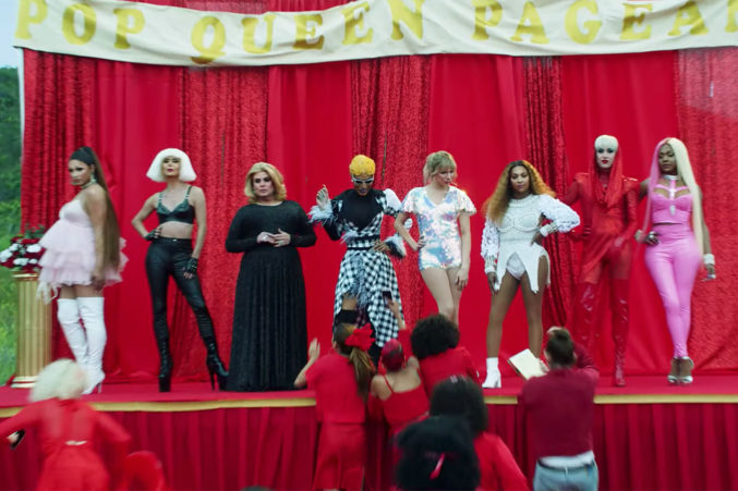 Akeria C Davenport Has A Cameo In Taylor Swifts New Video