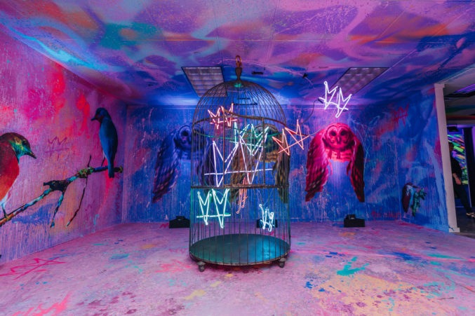 Immersive Pop Up Psychedelic Robot Returns To The Crescent