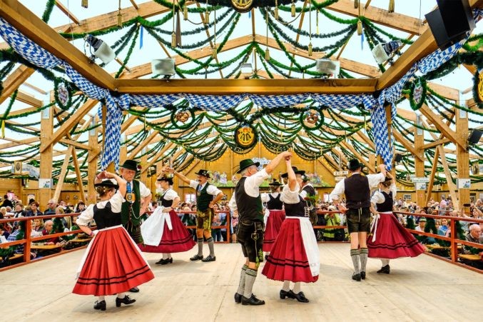 Oktoberfest Dancers