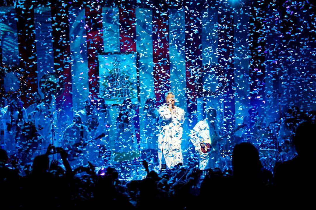 The Polyphonic Spree’s Christmas Show Brought the North Pole to North
