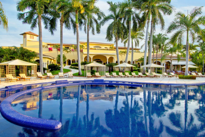 casa velas main pool