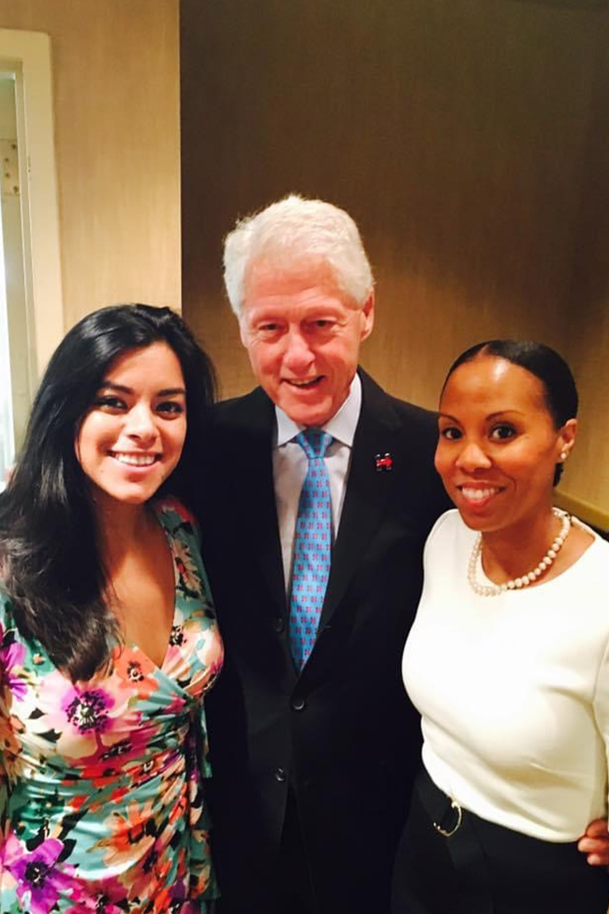 Rebecca Acuña with former President Bill Clinton