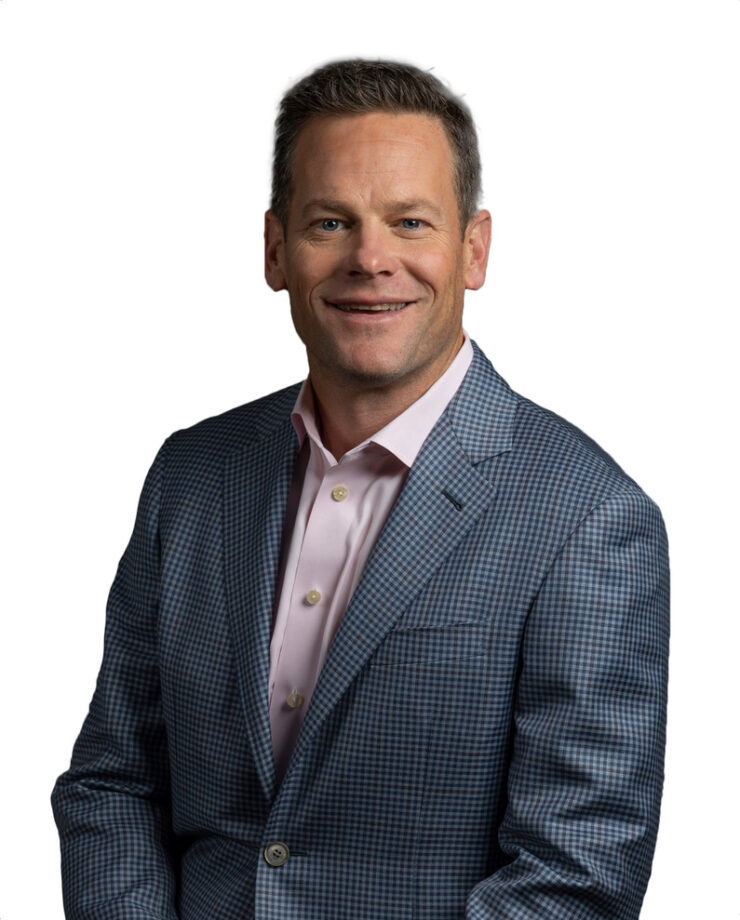 Walk to Tex Mex and Barre Class From This East Dallas Modern Farmhouse