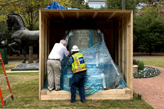 Harlan Crow's 15-ton bell named Horatio