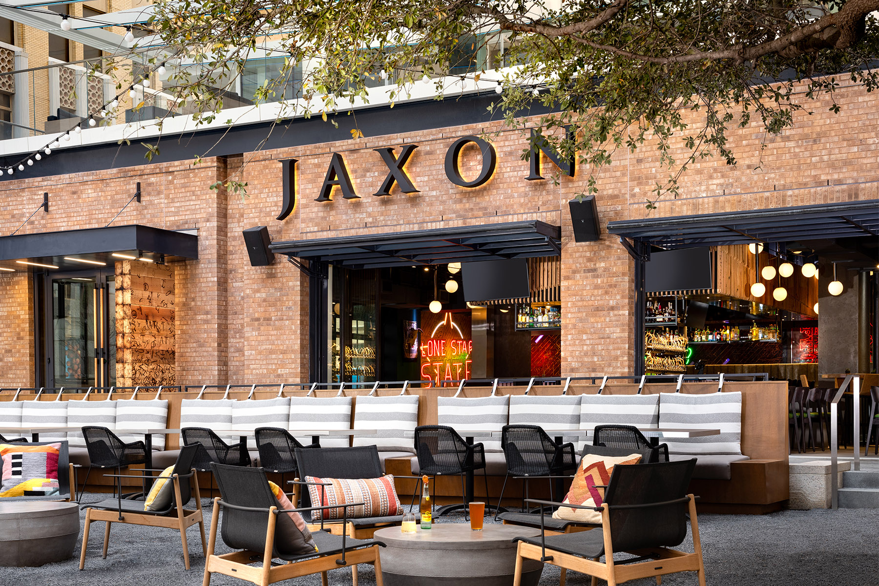 Jaxon Texas Kitchen & Beer Garden patio seating