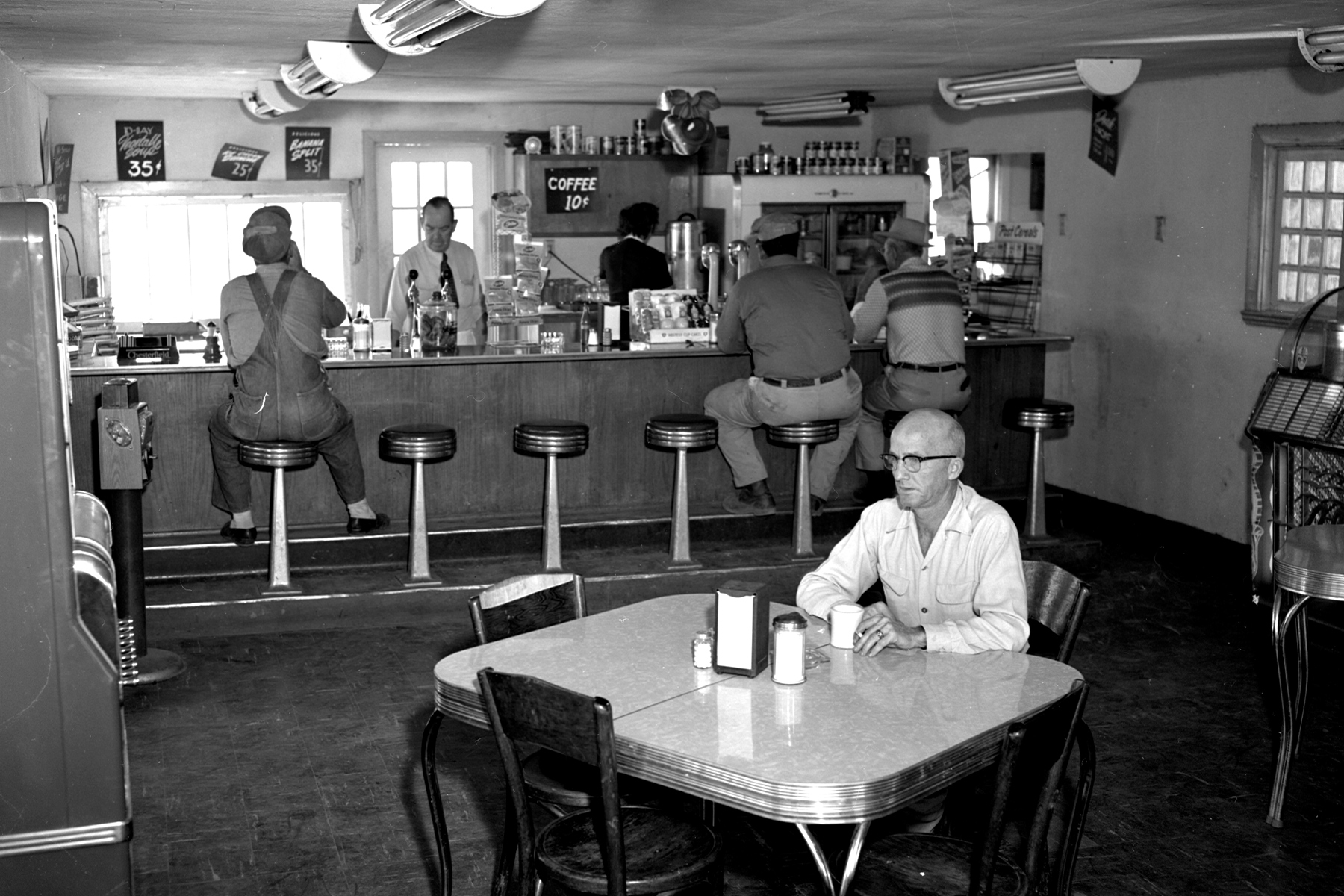 PHOTOS: Neiman Marcus' first suburban store in 1951 - Preston Hollow