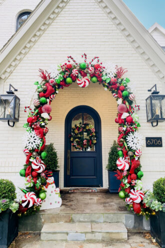 Navy Blooms holiday decor