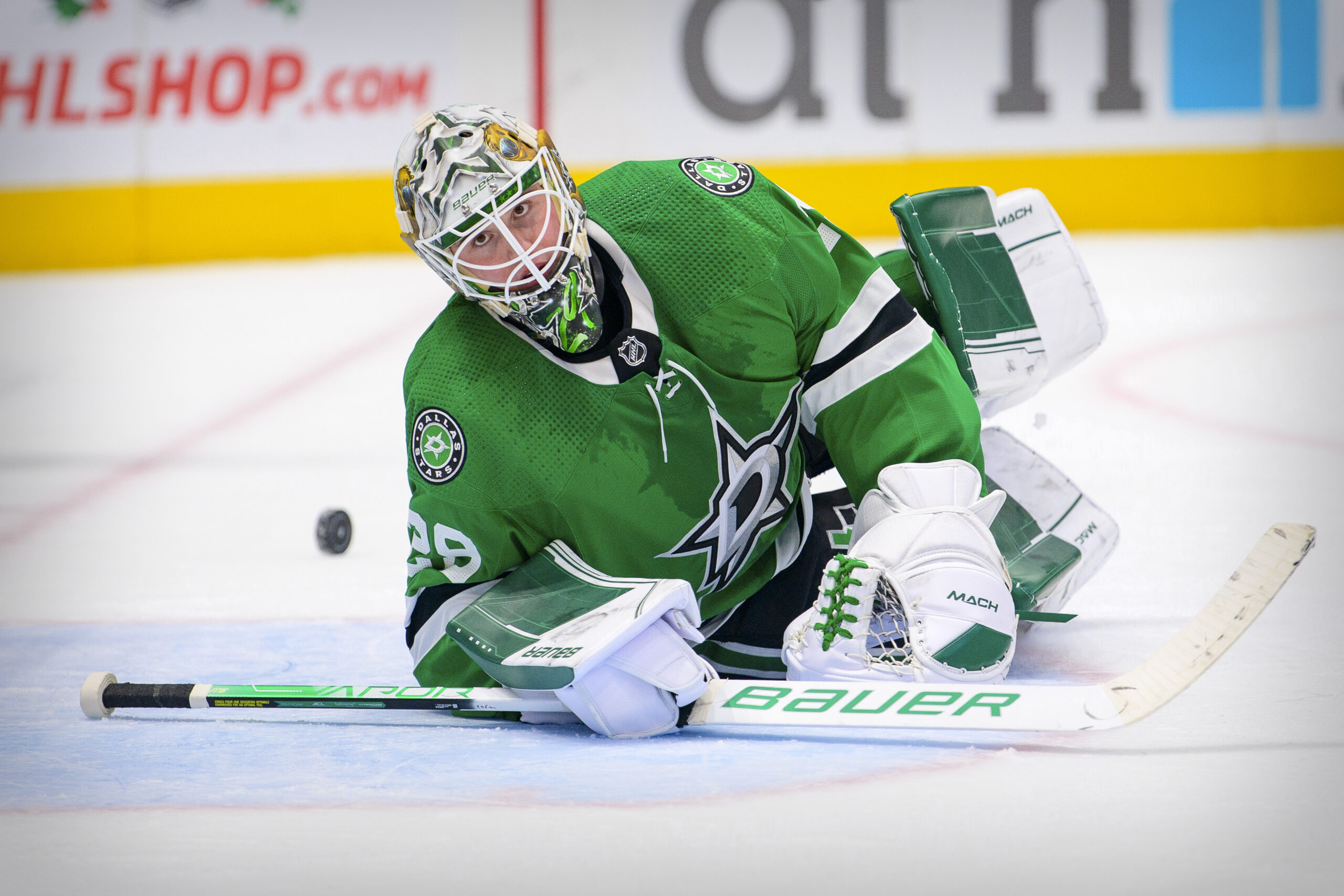 10 things to know about Stars' goalie Jake Oettinger, including