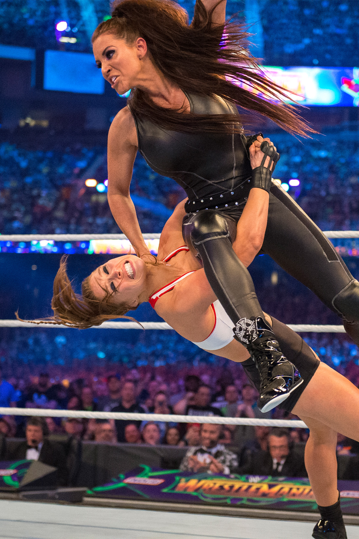 Stephanie McMahon versus Ronda Rousey