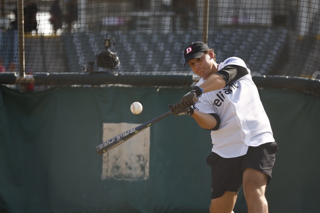 Leighton Vander Esch wins Dallas Cowboys Home Run Derby