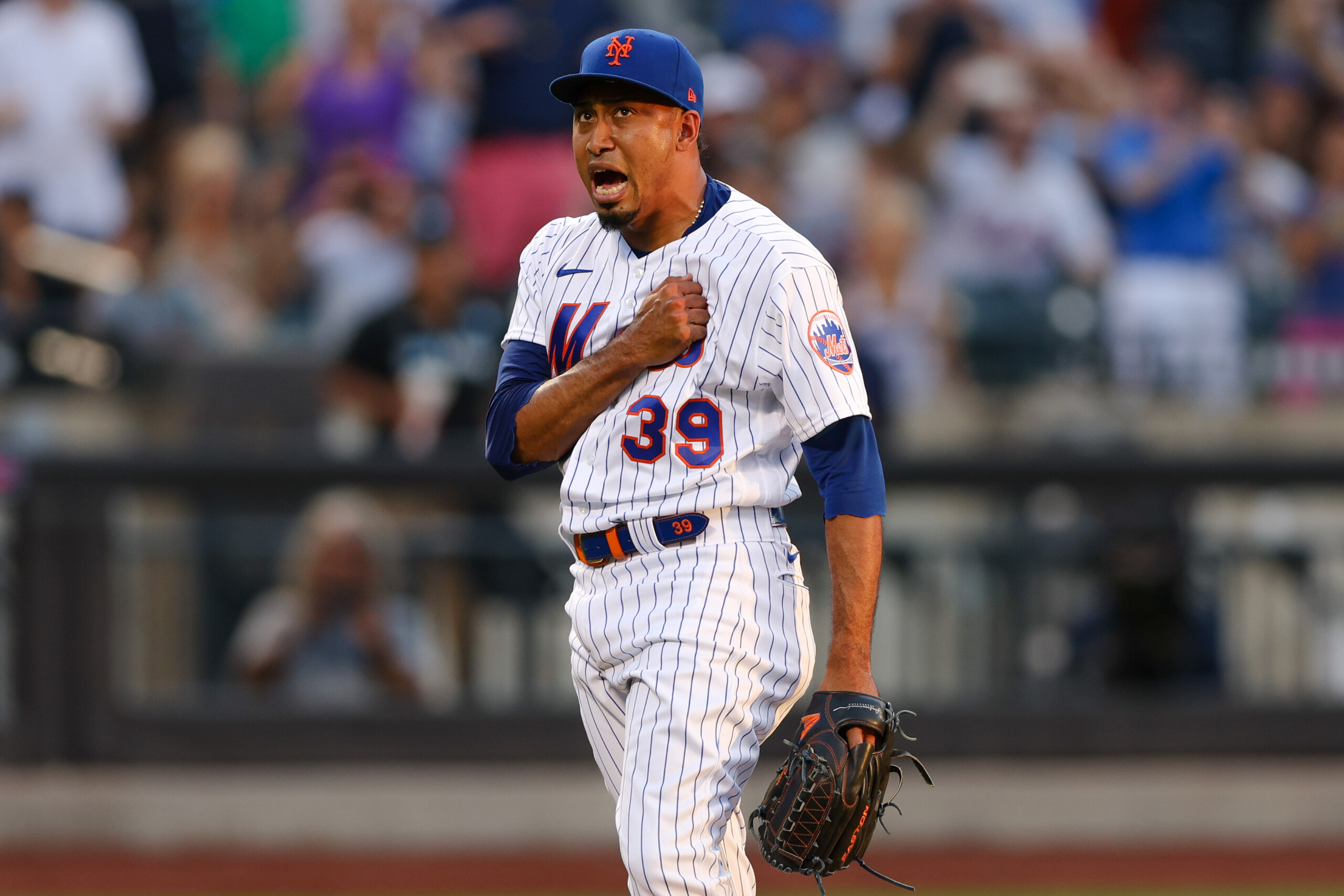 Edwin Diaz's entrance was INSANE Tuesday vs the Yankees