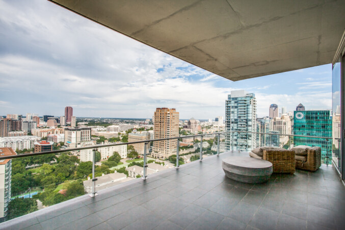 Hot Property: Get Panoramic Downtown Views in This Two-Story, $10 ...