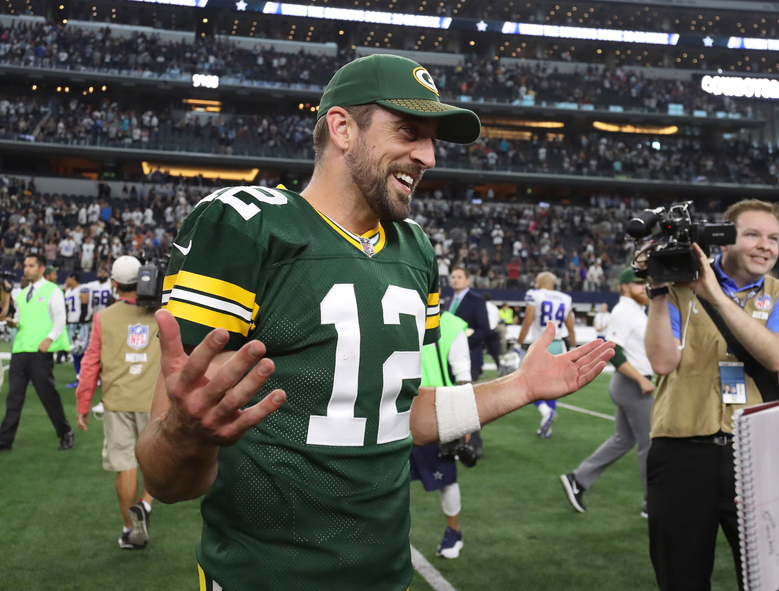 The Green Bay Packers Can't Win With This Aaron Rodgers