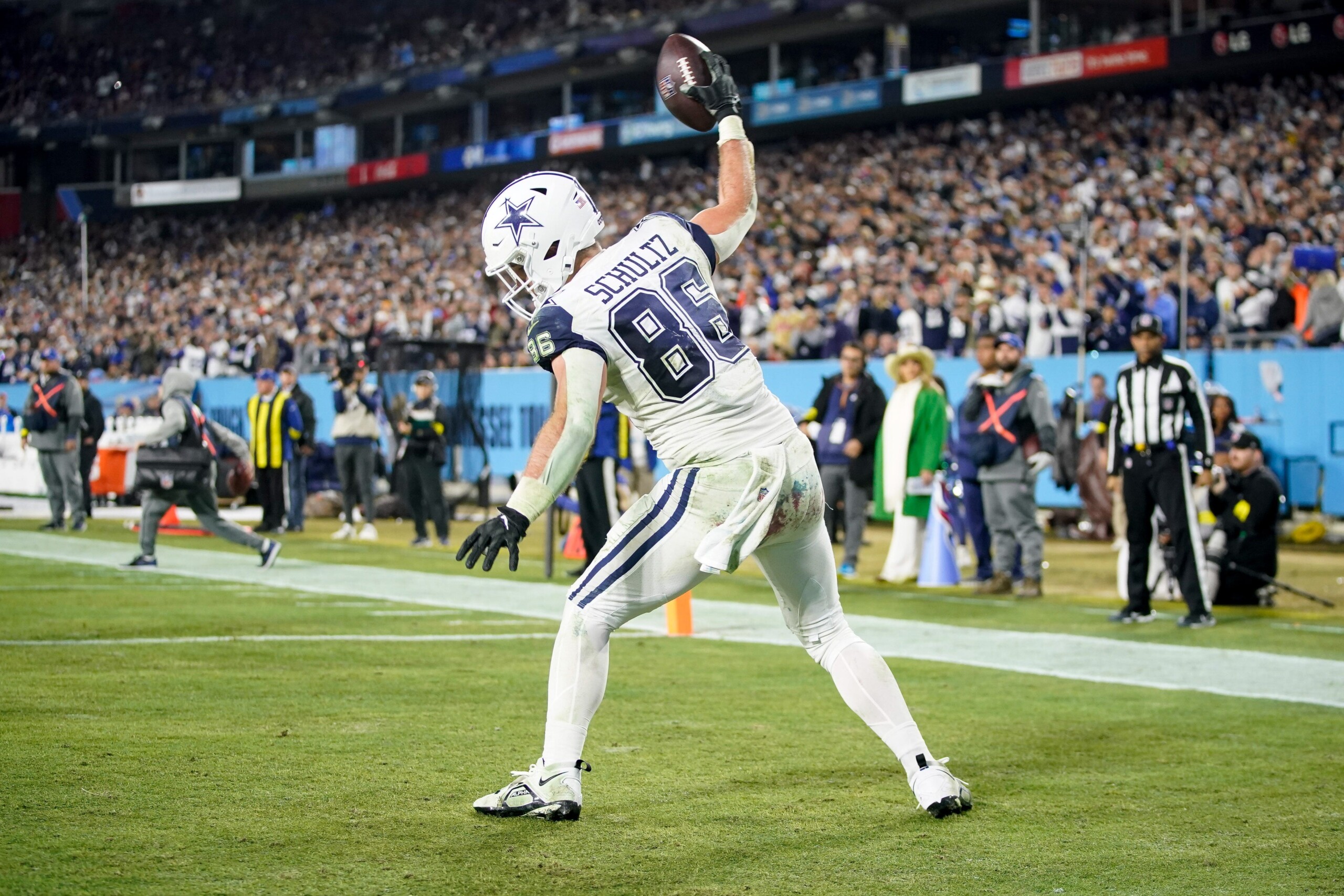 Why CeeDee Lamb went home with T.Y. Hilton's jersey after Cowboys' win vs.  Titans