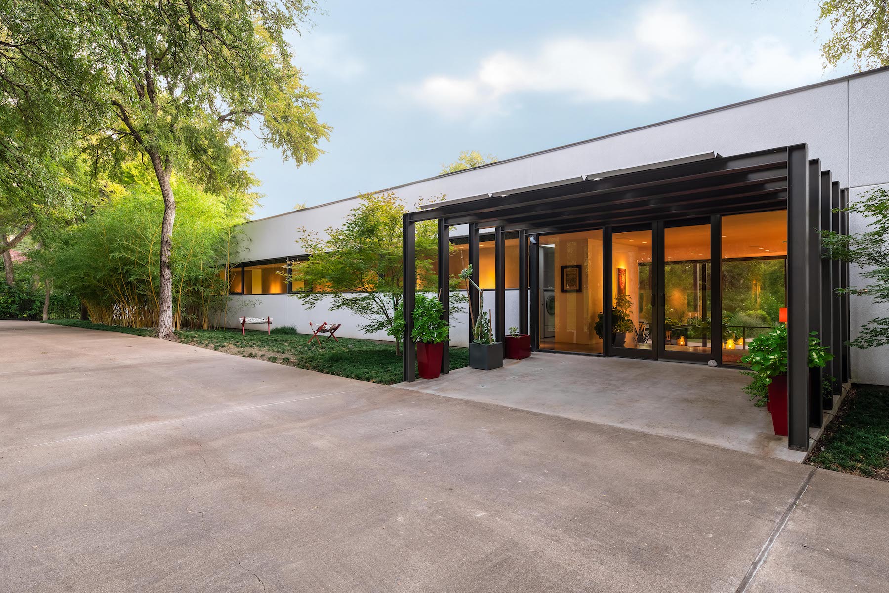 Hot Property ‘The First Bauhaus House in Dallas’ D Magazine