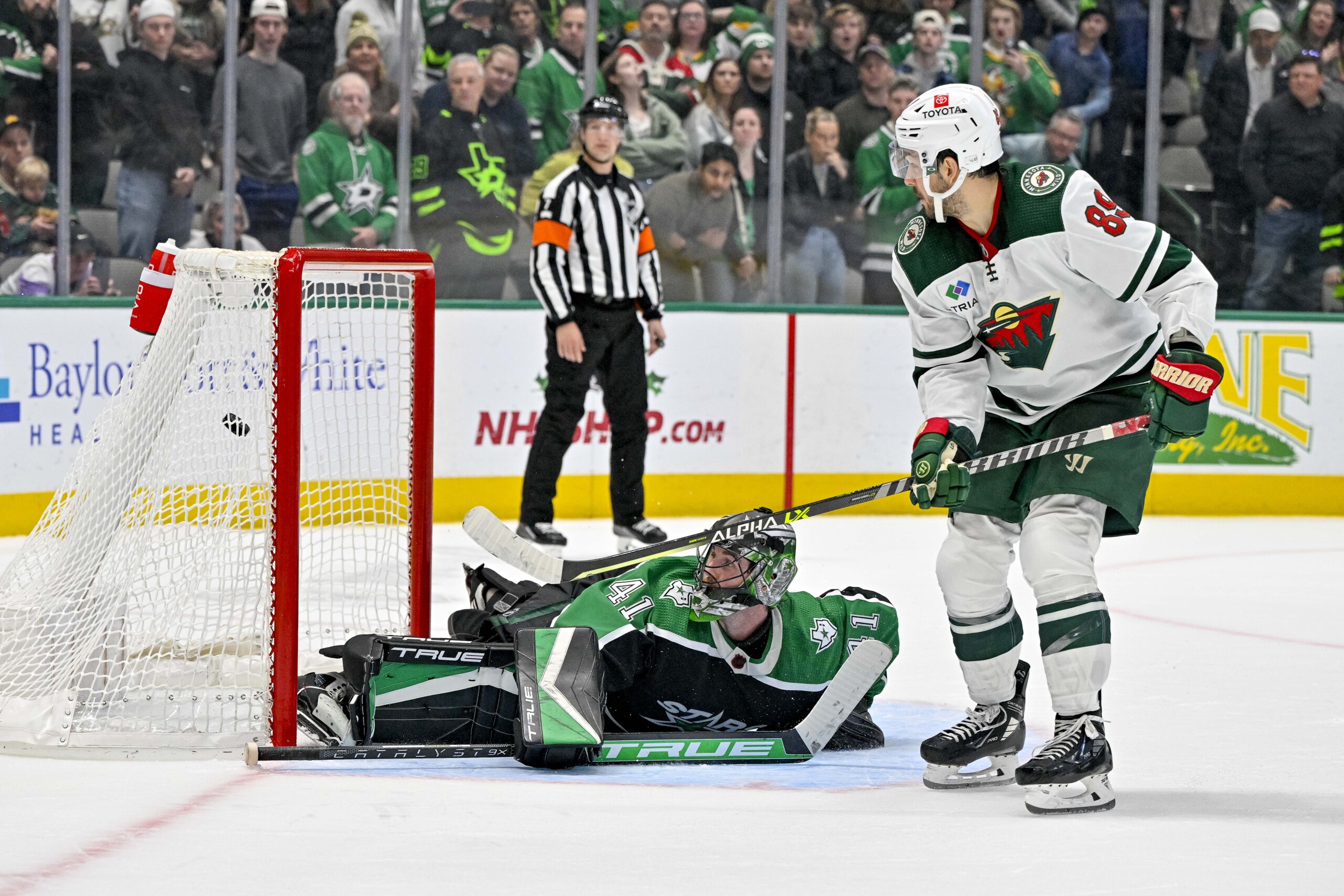 Back on home ice: See photos from the Dallas Stars' overtime win