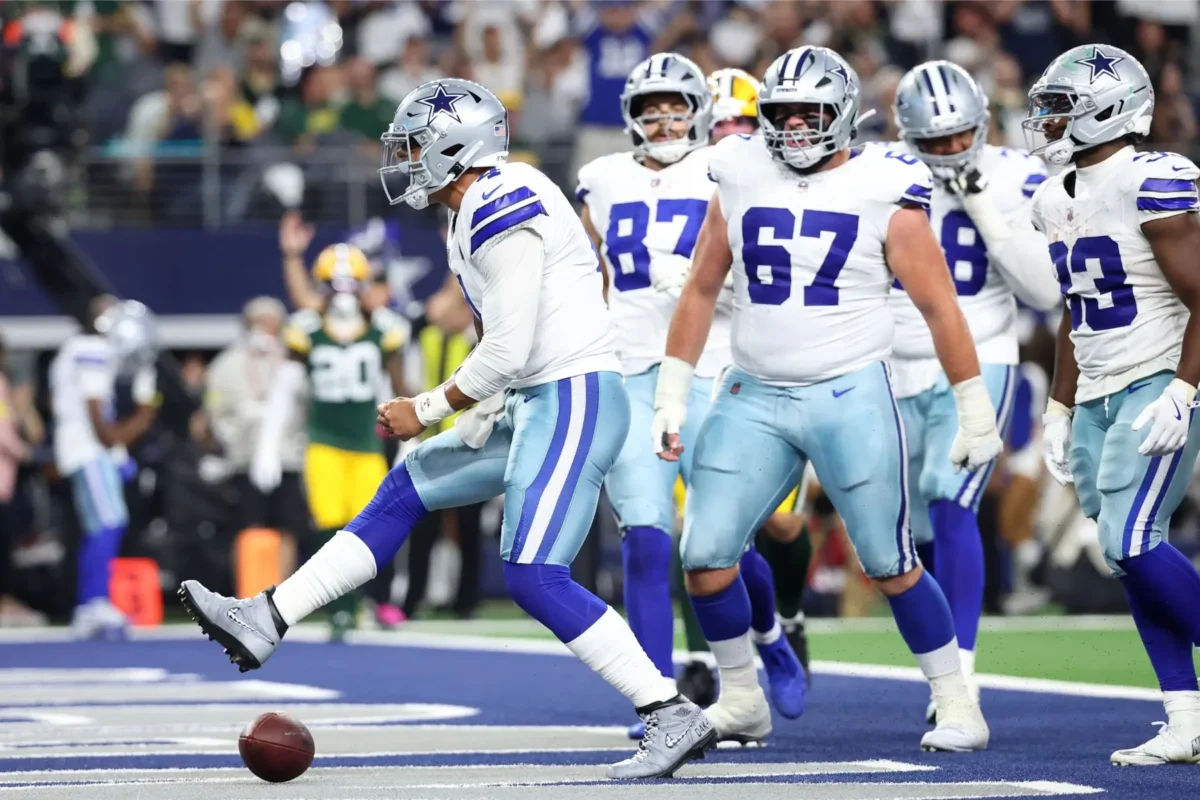 Dak Prescott Snatched a Tie From the Jaws of Defeat Against Green Bay - D  Magazine