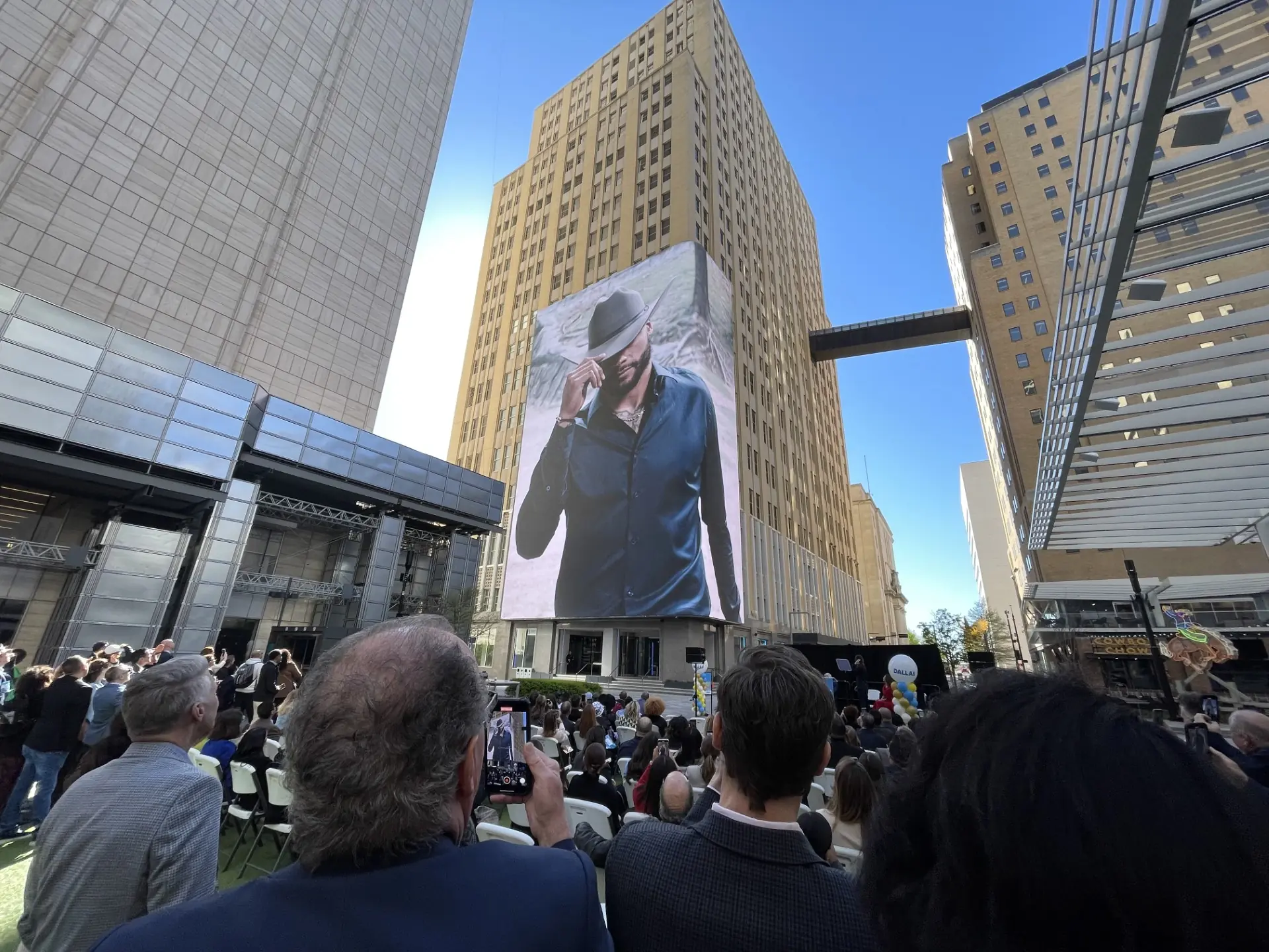 Dallas City Hall to move into AT&T's Discovery District? - D Magazine