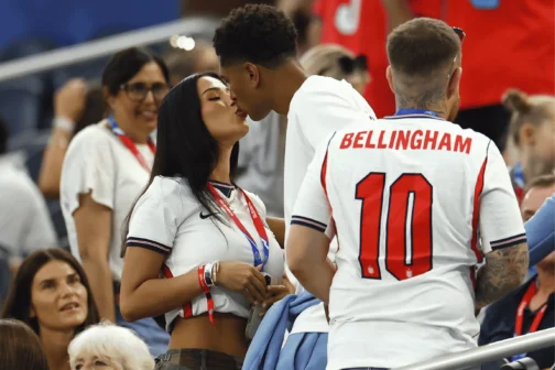 Soccer Football - FIFA World Cup 2026 - Group L - England v Croatia - Dallas Stadium, Arlington, Texas, U.S. - June 17, 2026 England's Jude Bellingham kisses his partner Ashlyn Castro in the stand after the match REUTERS/Hannah Mckay