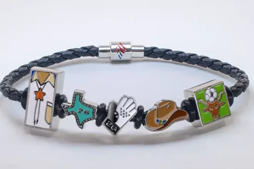 FIFA World Cup 26 ブレスレット　ファンフェスタ　ダラス The Viral World Cup Bracelet Dallas Fans Lined Up For