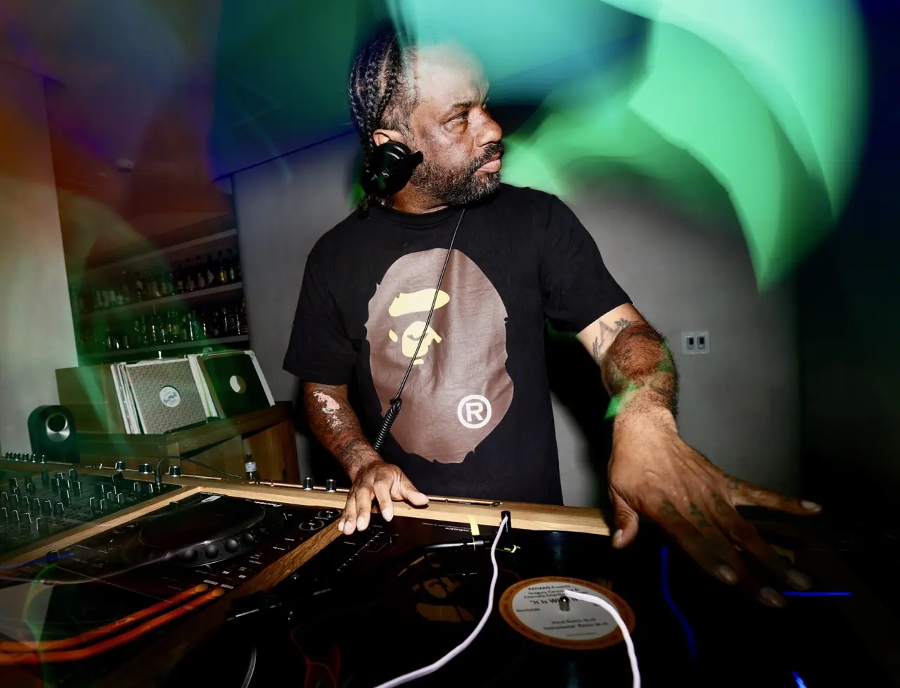 Scenes from D’s Most Influential Listening Party at ShyBoy Hifi — D Magazine