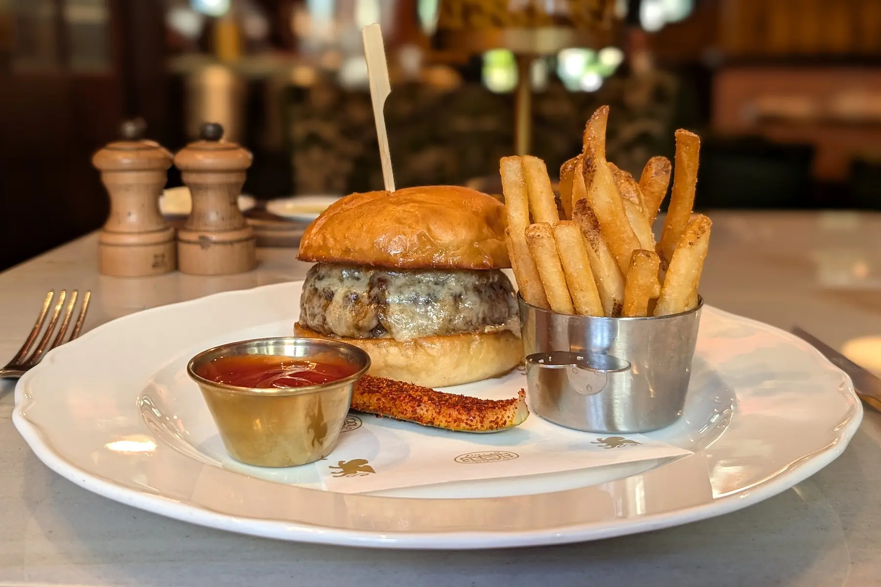 Taste Test: The $31 White Burger at Lion's Den in Dallas - D Magazine